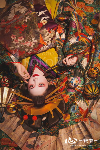 巻物と古典花魁（白粉）